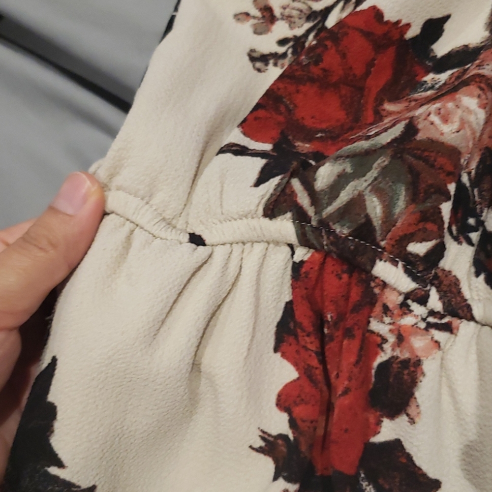 Floral Romper - Picture 7 of 7